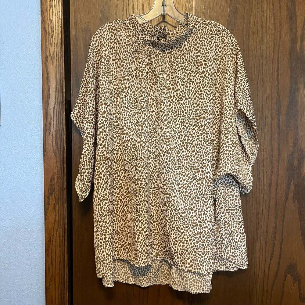 SHEIN Clasi Women's Stand Collar Loose Fit Batwing Sleeve Leopard Print Blouse